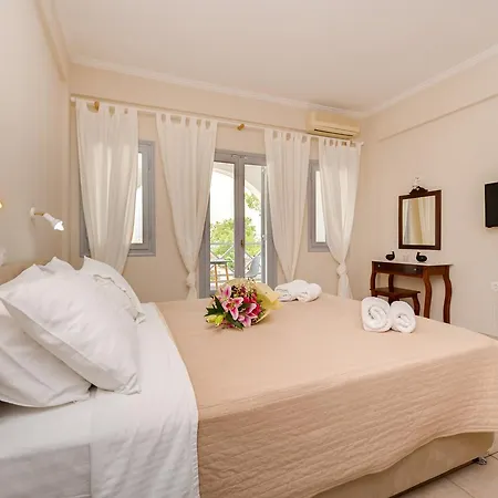 Aparthotel Casa Iphigenia Kamári