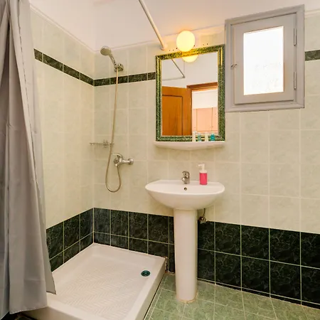 Casa Iphigenia 아파트호텔 Kamári