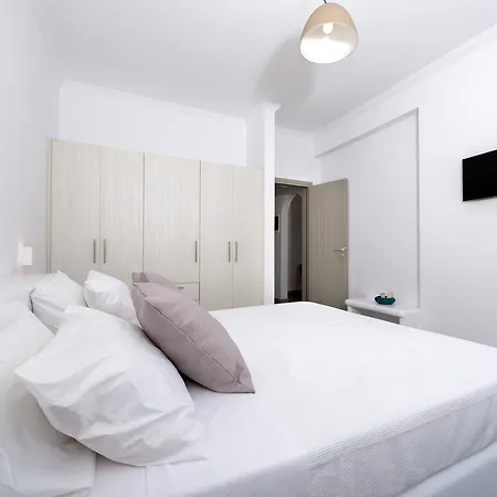 Casa Iphigenia 4* Kamari (Santorini)