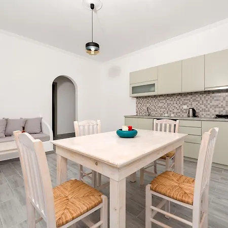 Casa Iphigenia Aparthotel Kamari (Santorini)