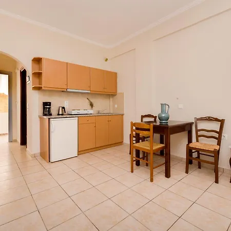 Casa Iphigenia Aparthotel Kamári