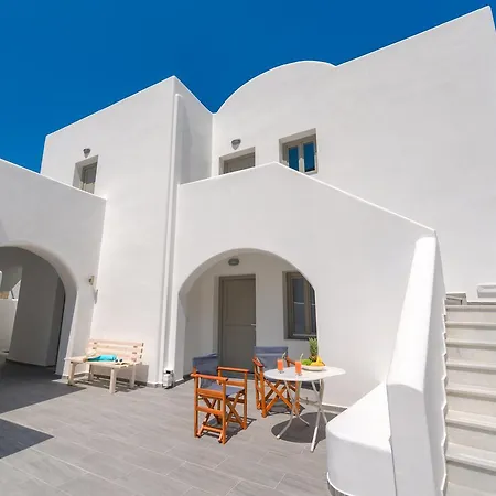 アパートホテル Casa Iphigenia Kamári