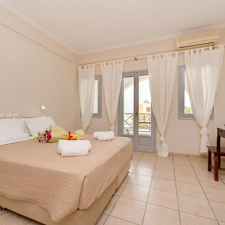 Casa Iphigenia アパートホテル Kamári