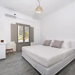 Apart Otel Casa Iphigenia Kamári