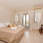 Casa Iphigenia Apart Otel Kamári